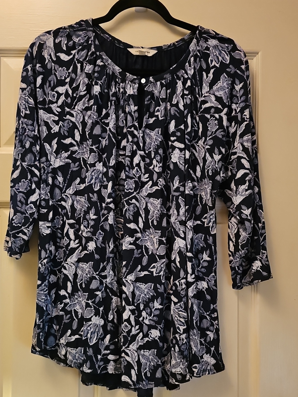 Lucky Brand Women's Navy Floral Blouse - Navy/White